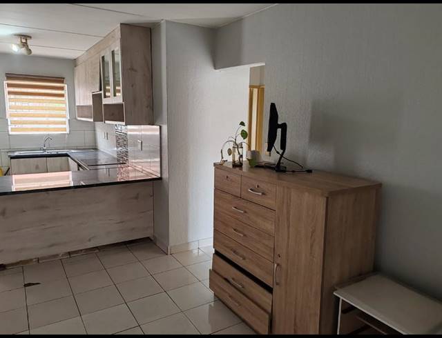 2 BEDROOM PROPERTY TO RENT IN VORNA VALLEY